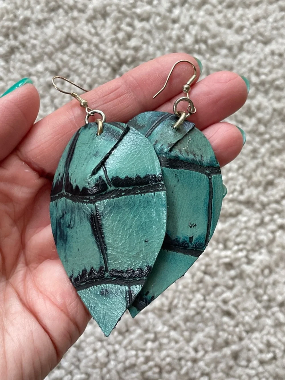 Boutique Turquoise Teal Western Boho Faux Leather Suede Shell Drop Earrings